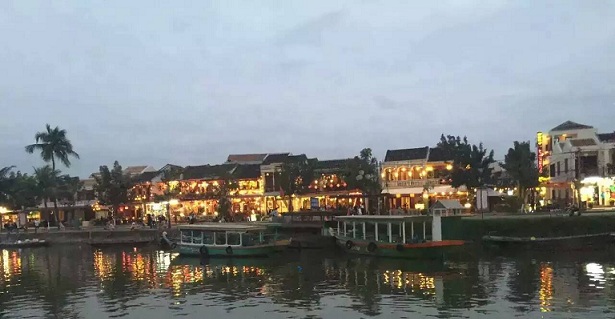 古色古香的会安古城