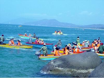 三亚旅游,“,海上游天涯,”,